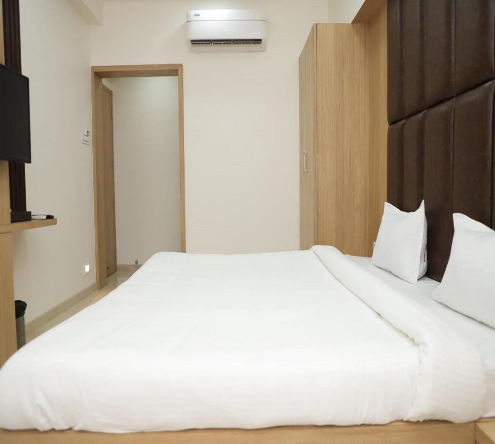 Hotel Dwarka Palace Ahmednagar Εξωτερικό φωτογραφία