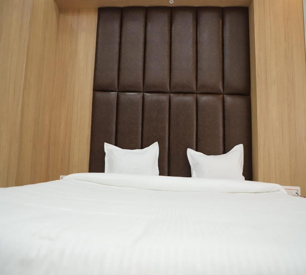 Hotel Dwarka Palace Ahmednagar Εξωτερικό φωτογραφία