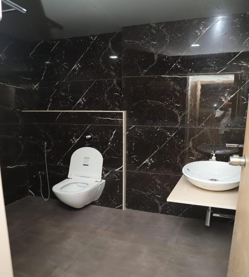 Hotel Dwarka Palace Ahmednagar Εξωτερικό φωτογραφία